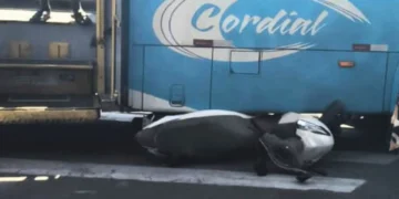 Motociclista fica ferida após colisão com ônibus do transporte público em Aracruz Motociclista fica ferida após colisão com ônibus do transporte público em Aracruz