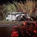 Dois trabalhadores rurais morrem após carro ser atingido, invadir contramão e bater de frente com carreta na BR-101, em Linhares
