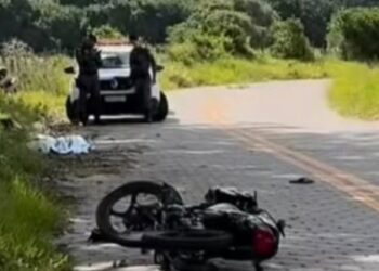 Jovem morre e outro fica gravemente ferido em acidente de moto em Barra Nova, São Mateus