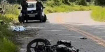 Jovem morre e outro fica gravemente ferido em acidente de moto em Barra Nova, São Mateus Jovem morre e outro fica gravemente ferido em acidente de moto em Barra Nova, São Mateus