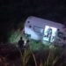 Ambulância atinge motociclista e cai em ribanceira após motorista sofrer convulsão em Pancas