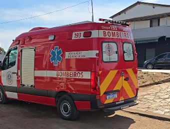 Mulher é atropelada ao tentar atravessar rodovia na reta do aeroporto em Nova Venécia Mulher é atropelada ao tentar atravessar rodovia na reta do aeroporto em Nova Venécia