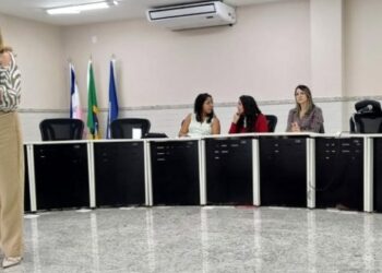Secretaria de Educação de Barra de São Francisco promove formação para 182 monitores e estagiários em parceria com o Ifes Secretaria de Educação de Barra de São Francisco promove formação para 182 monitores e estagiários em parceria com o Ifes