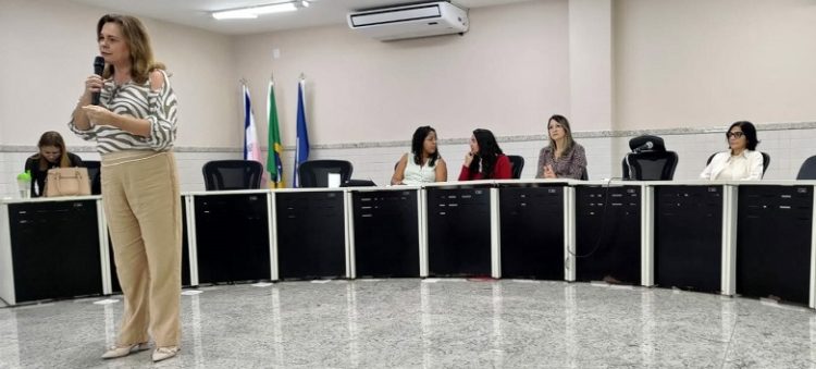 Secretaria de Educação de Barra de São Francisco promove formação para 182 monitores e estagiários em parceria com o Ifes Secretaria de Educação de Barra de São Francisco promove formação para 182 monitores e estagiários em parceria com o Ifes