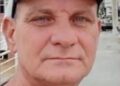 Homem é encontrado morto com marcas de facadas na varanda de casa em Nova Venécia